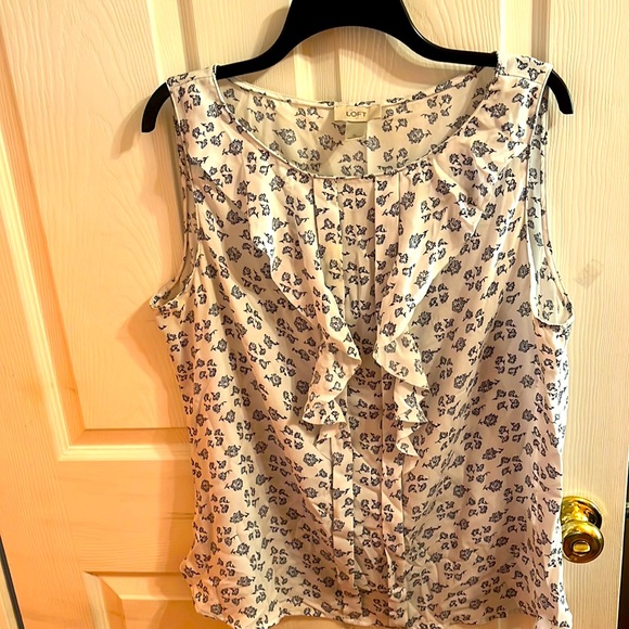 LOFT Tops - Cute blouse